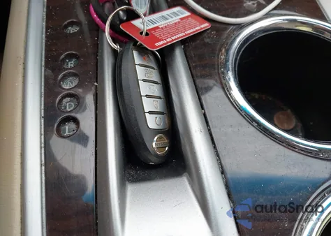 2014 Nissan Pathfinder Platinum z USA, uszkodzony, nr VIN 5N1AR2MM0EC650578